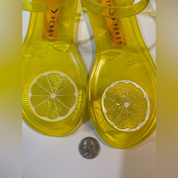 NEW Sz 6 Katy Perry Gelee Lemon scented Yellow Sandal Clear Thong New, Box Jelly - Picture 12 of 15